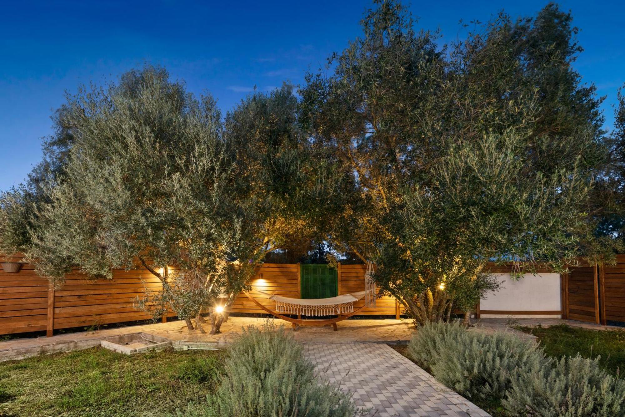 Villa Serenity - Off Grid Villa Pouládes エクステリア 写真
